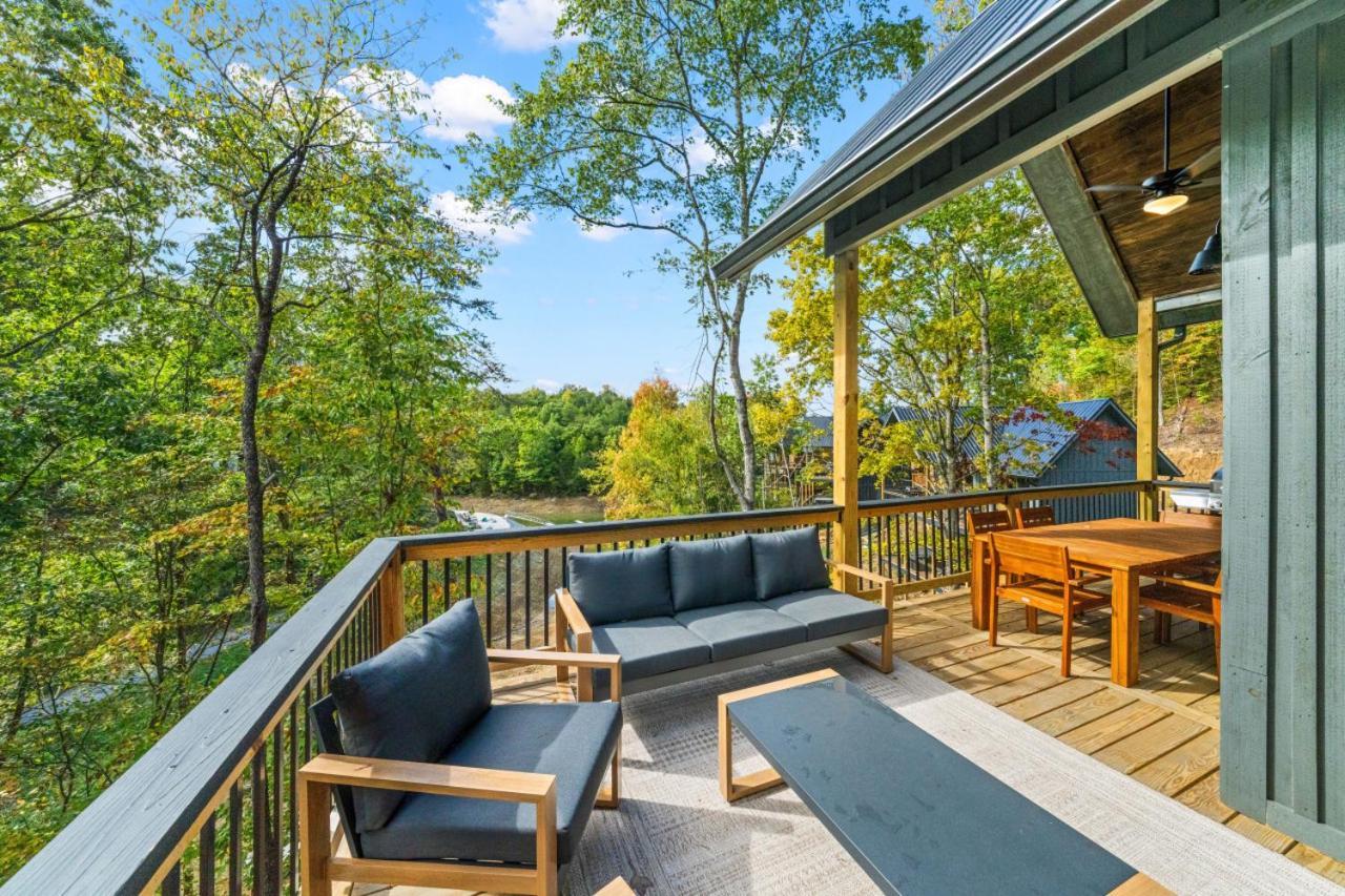 Cozy Cove Retreat W Lake View Hot Tub Firepit Dandridge Exterior photo
