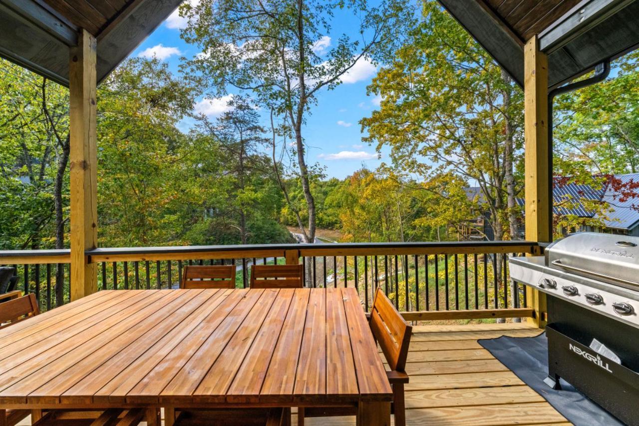 Cozy Cove Retreat W Lake View Hot Tub Firepit Dandridge Exterior photo