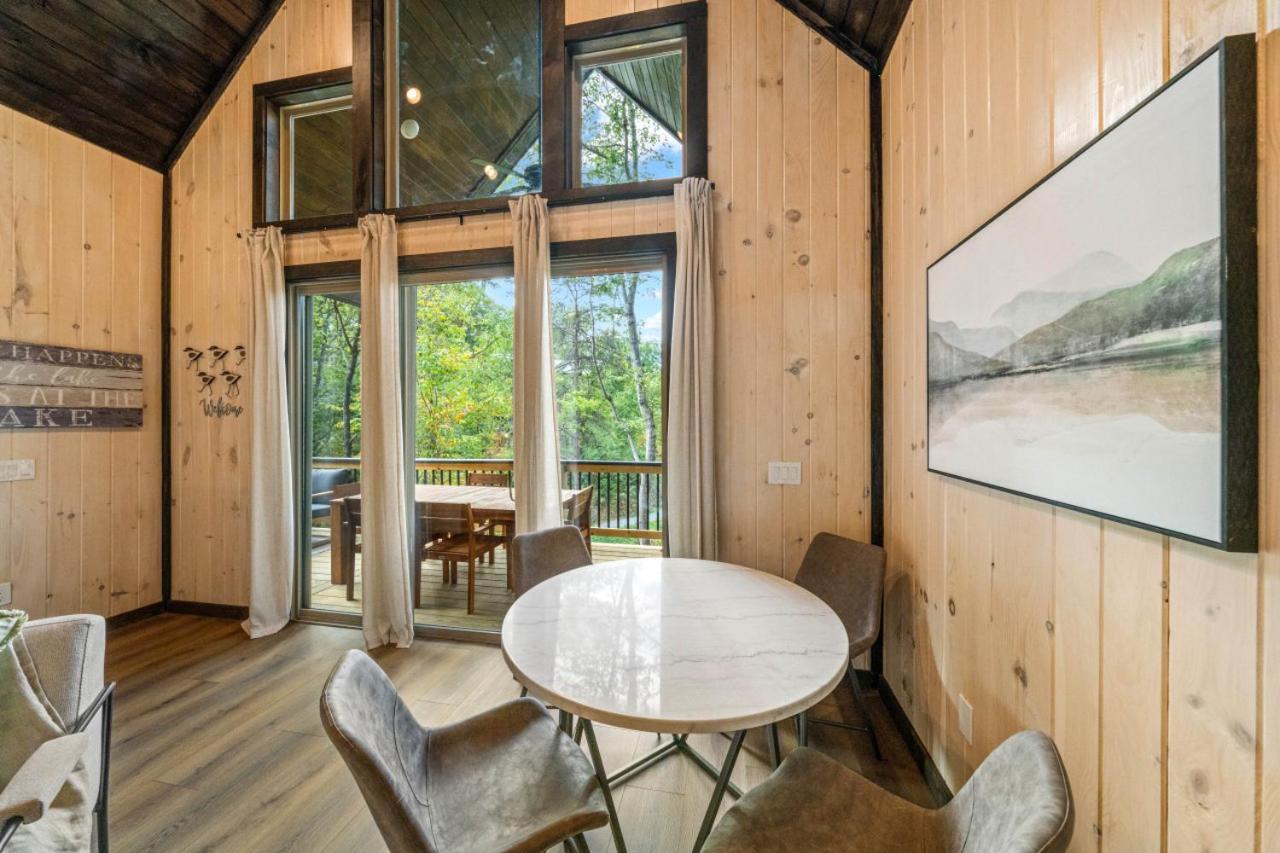 Cozy Cove Retreat W Lake View Hot Tub Firepit Dandridge Exterior photo