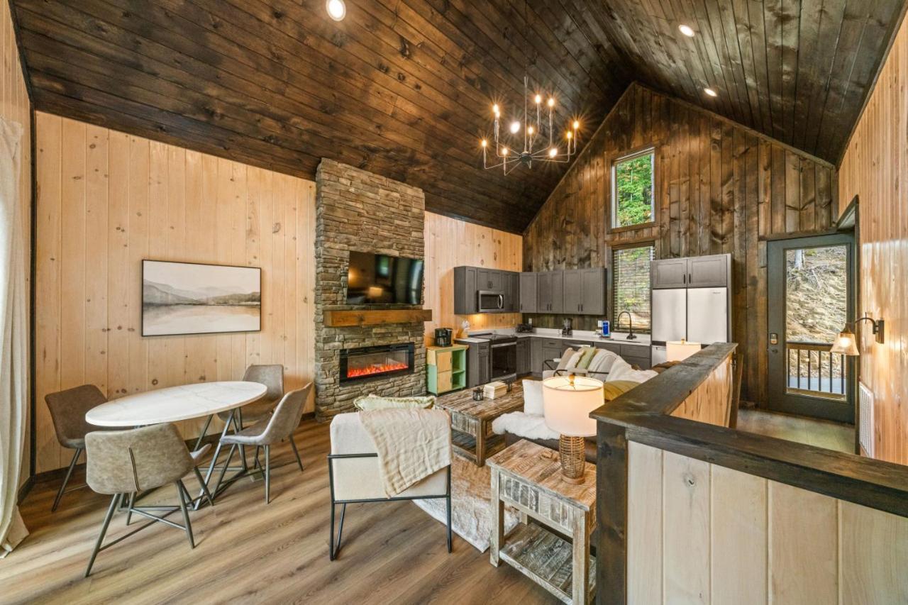 Cozy Cove Retreat W Lake View Hot Tub Firepit Dandridge Exterior photo