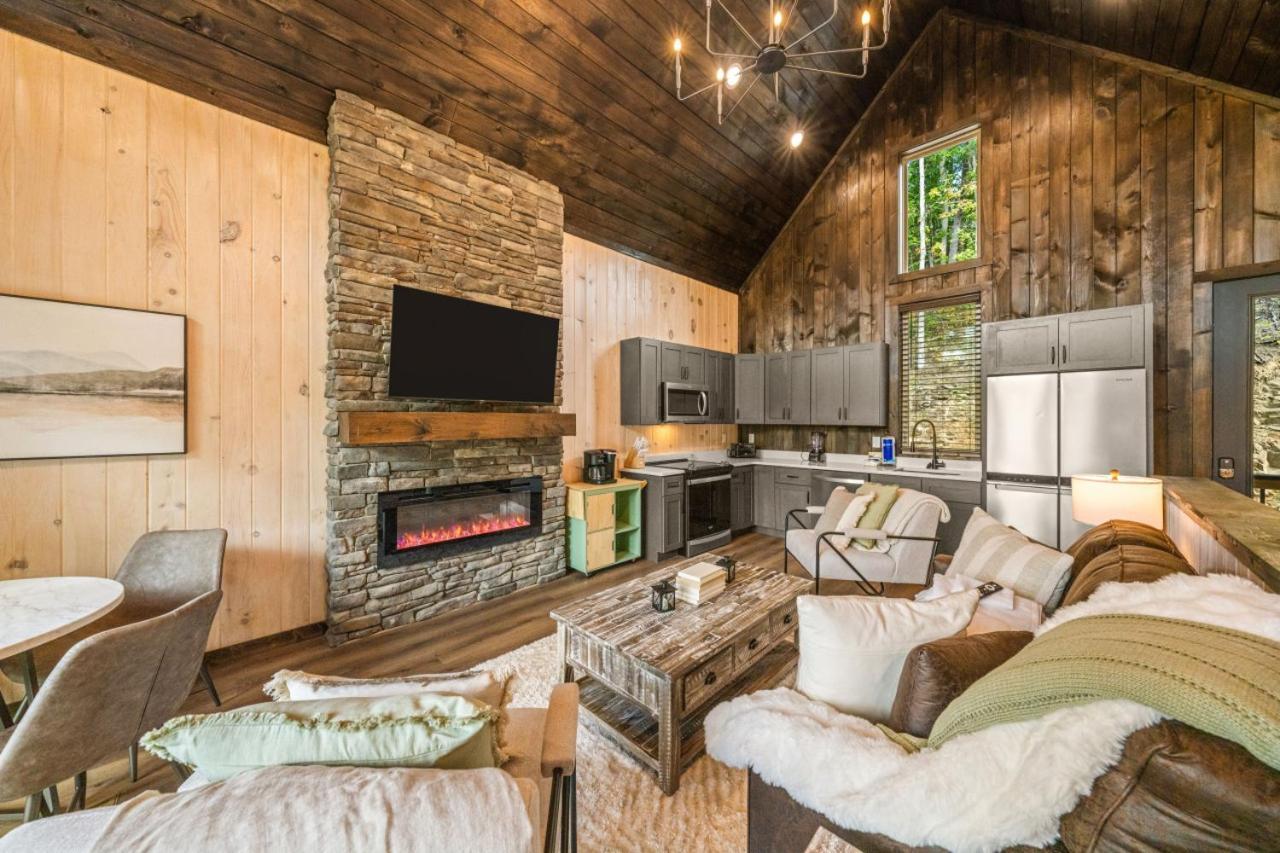 Cozy Cove Retreat W Lake View Hot Tub Firepit Dandridge Exterior photo