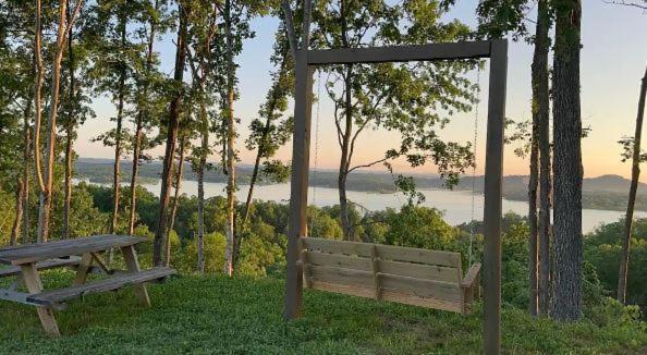 Cozy Cove Retreat W Lake View Hot Tub Firepit Dandridge Exterior photo